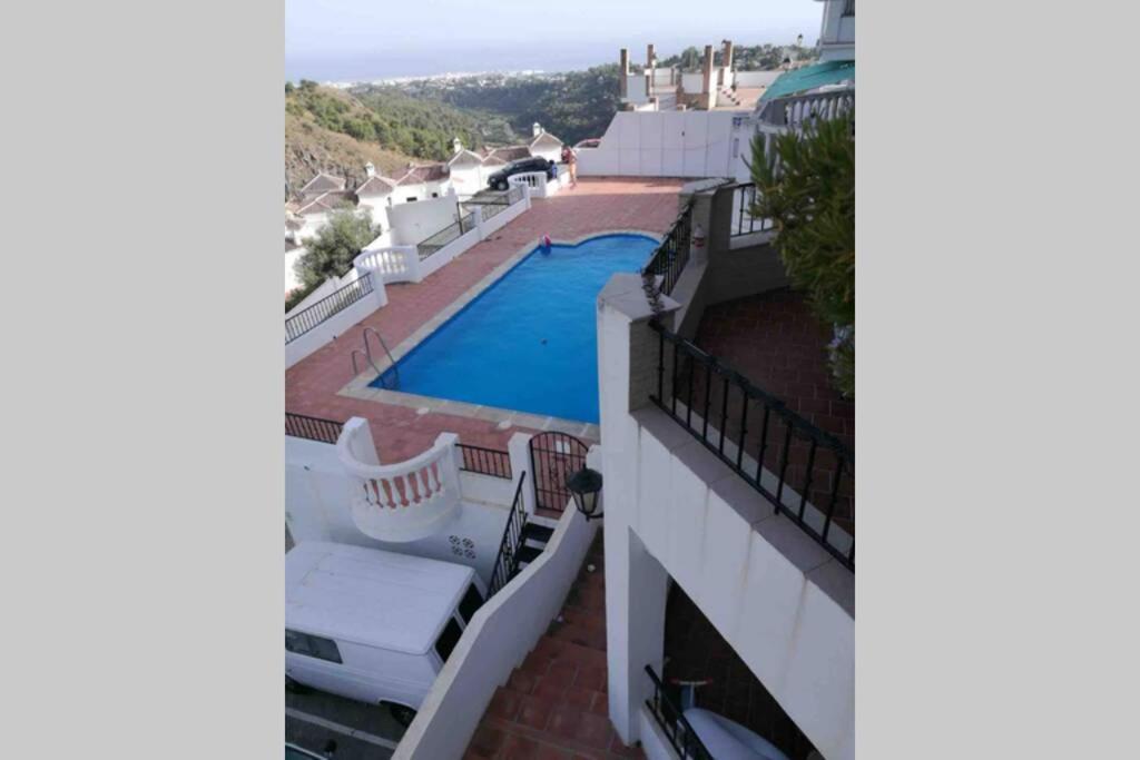 Precioso Apartamento De Dos Plantas Con Vistas Frigiliana Exterior foto
